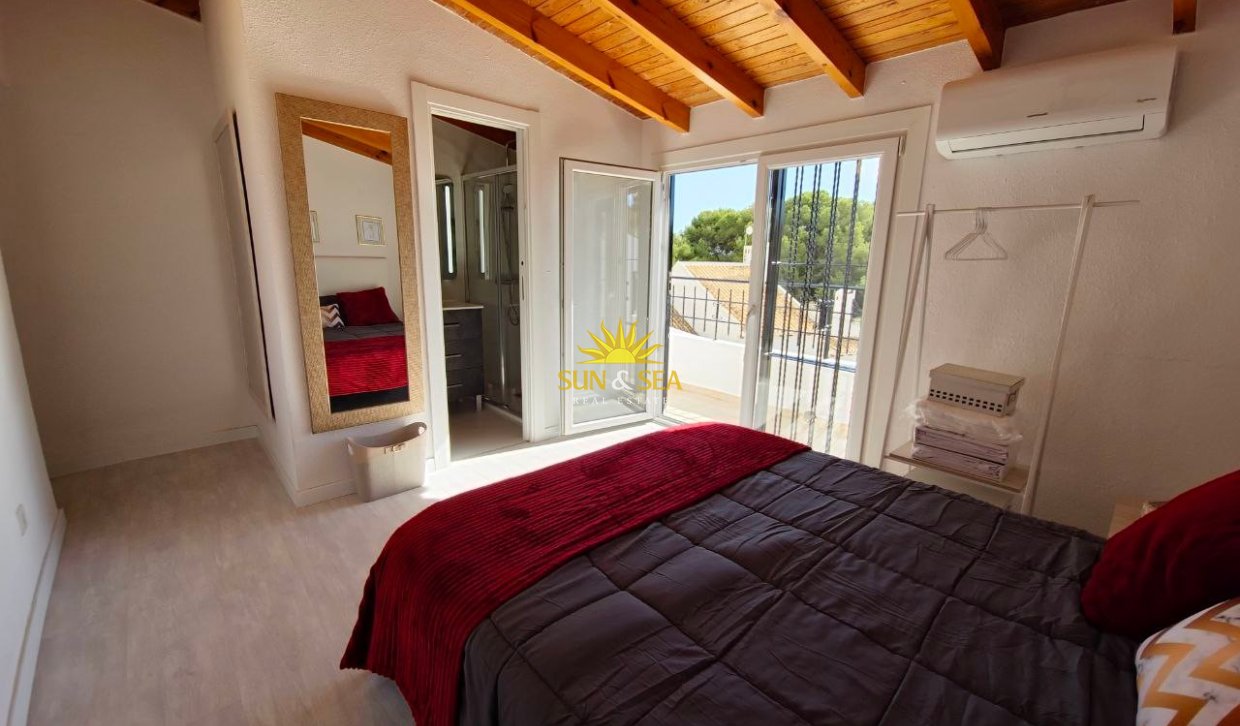 Lange Termijn Verhuur - Villa - Orihuela Costa - Villamartín