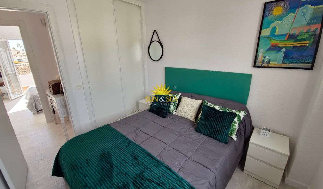 Lange Termijn Verhuur - Villa - Orihuela Costa - Villamartín