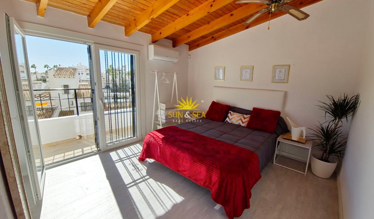 Lange Termijn Verhuur - Villa - Orihuela Costa - Villamartín
