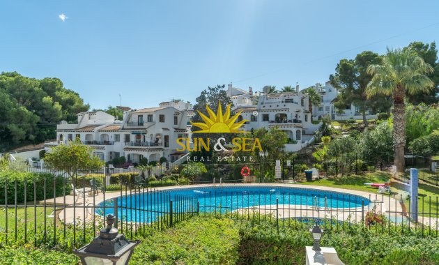 Lange Termijn Verhuur - Villa - Orihuela Costa - Villamartín