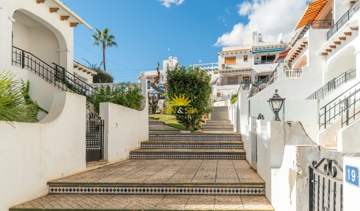 Lange Termijn Verhuur - Villa - Orihuela Costa - Villamartín