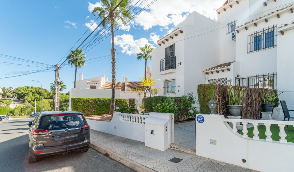 Lange Termijn Verhuur - Villa - Orihuela Costa - Villamartín