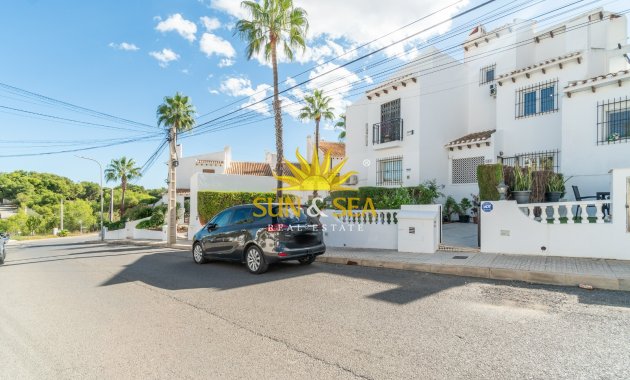 Lange Termijn Verhuur - Villa - Orihuela Costa - Villamartín