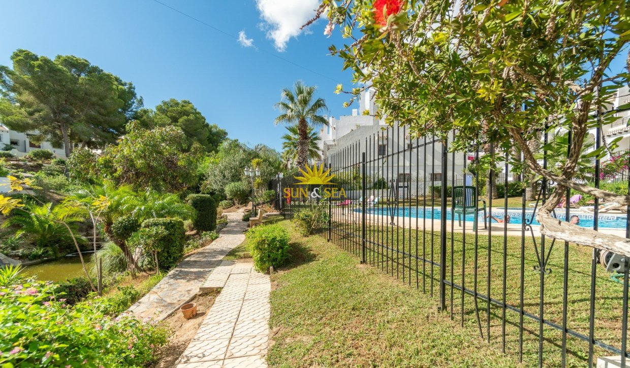 Lange Termijn Verhuur - Villa - Orihuela Costa - Villamartín