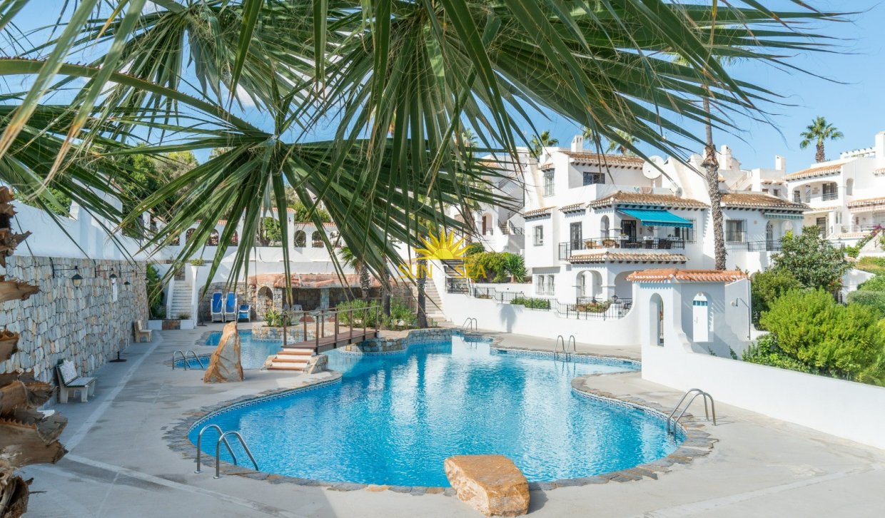 Lange Termijn Verhuur - Villa - Orihuela Costa - Villamartín