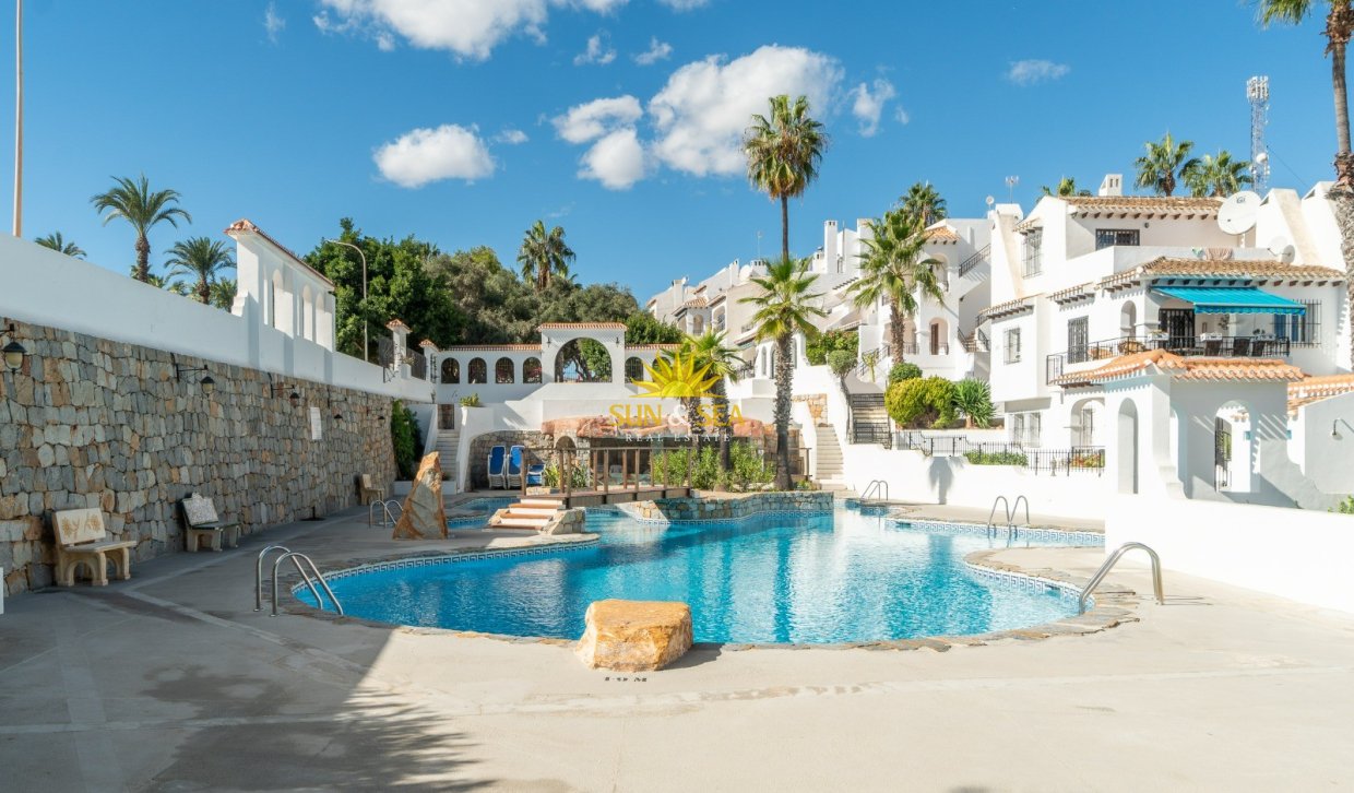 Lange Termijn Verhuur - Villa - Orihuela Costa - Villamartín