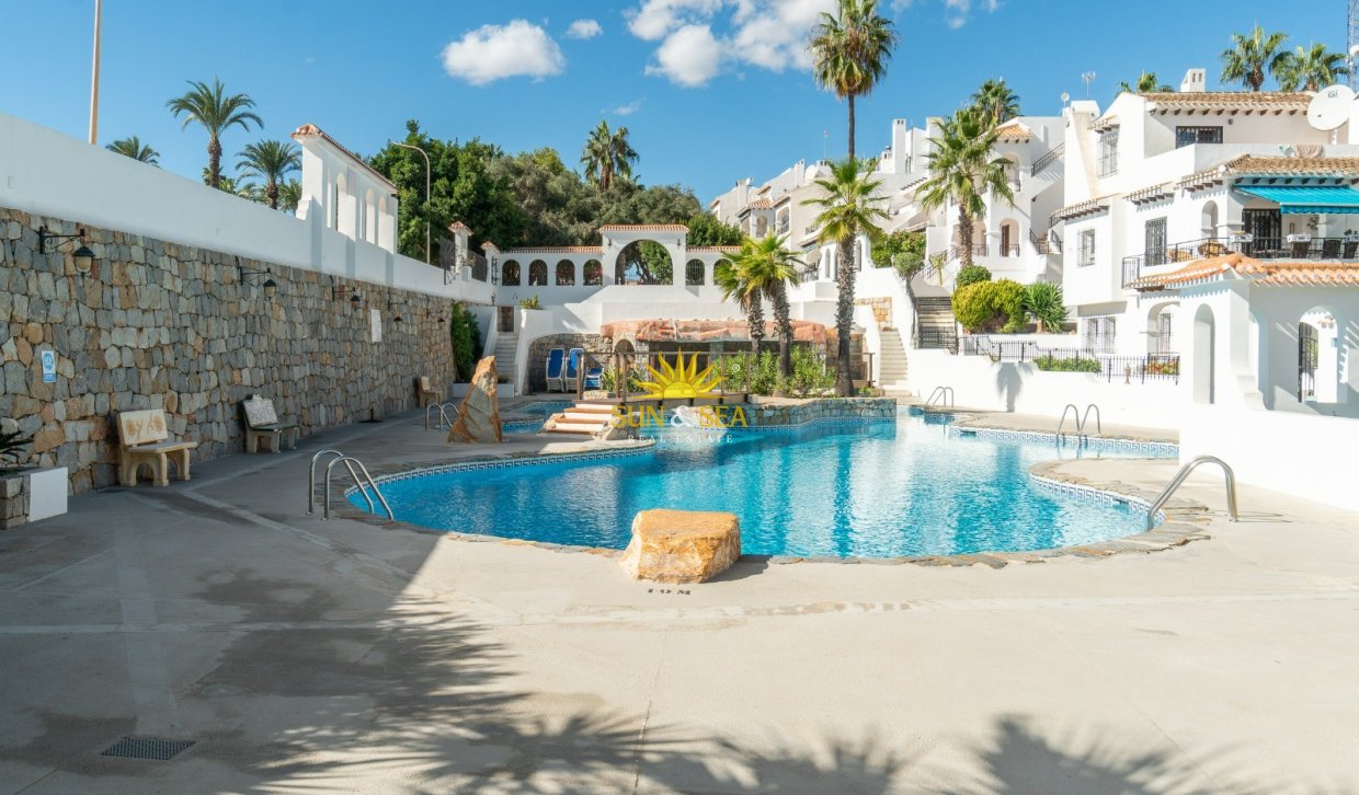 Lange Termijn Verhuur - Villa - Orihuela Costa - Villamartín