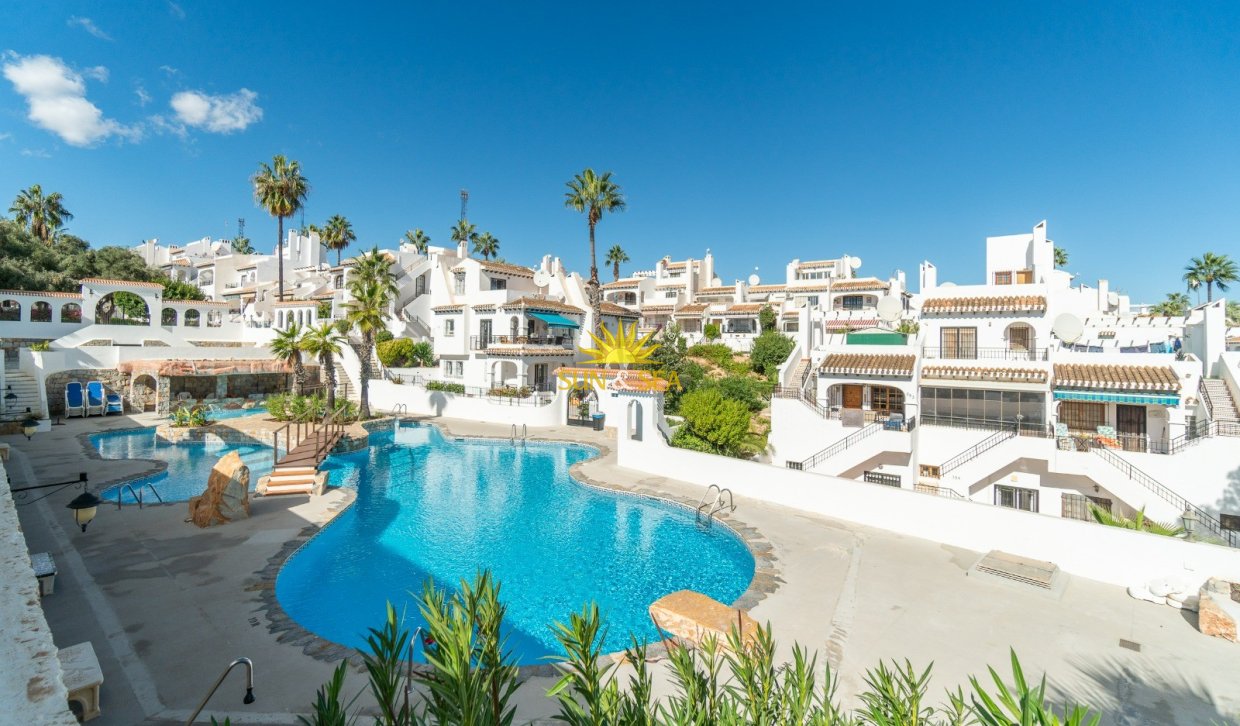 Lange Termijn Verhuur - Villa - Orihuela Costa - Villamartín