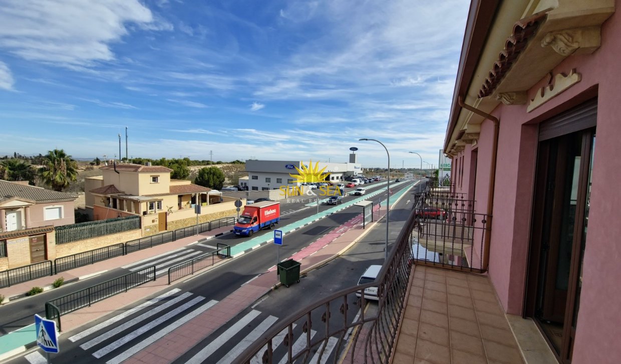 Resale - Villa - San Miguel de Salinas