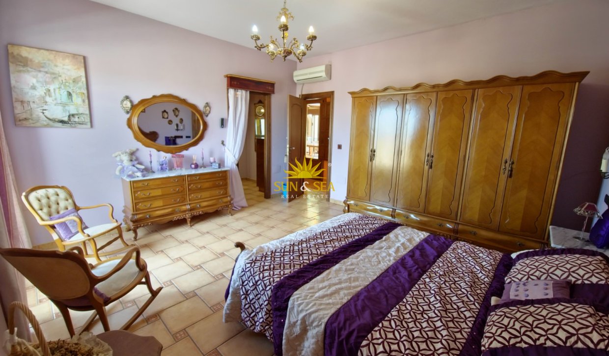 Resale - Villa - San Miguel de Salinas