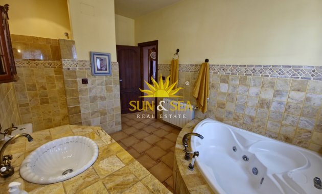 Resale - Villa - San Miguel de Salinas