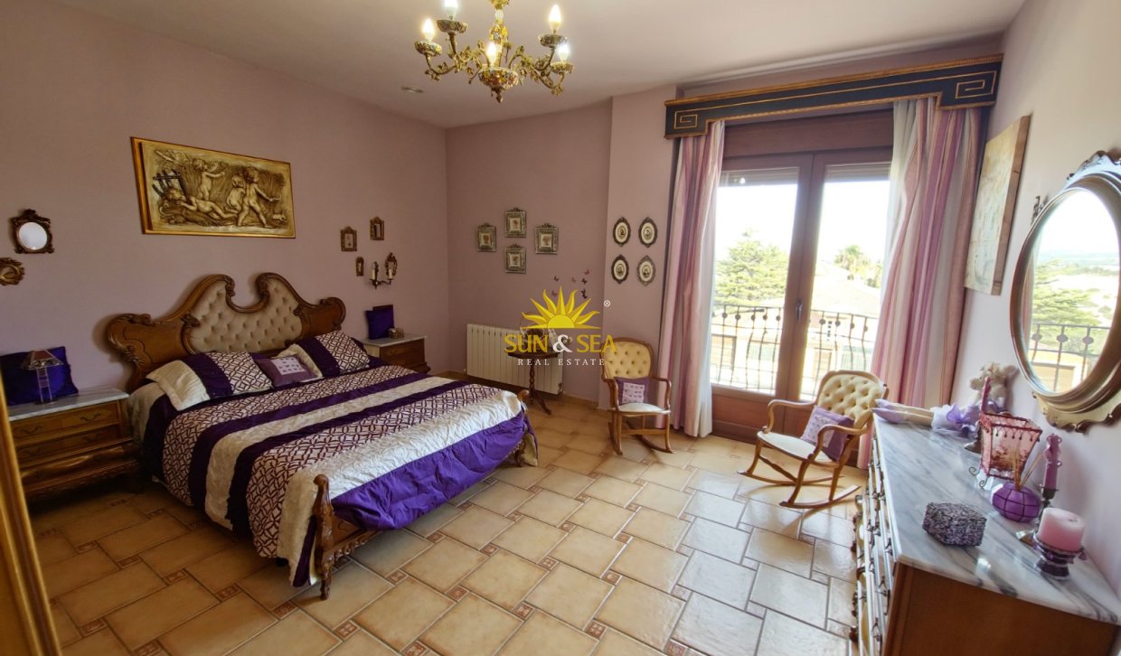 Resale - Villa - San Miguel de Salinas