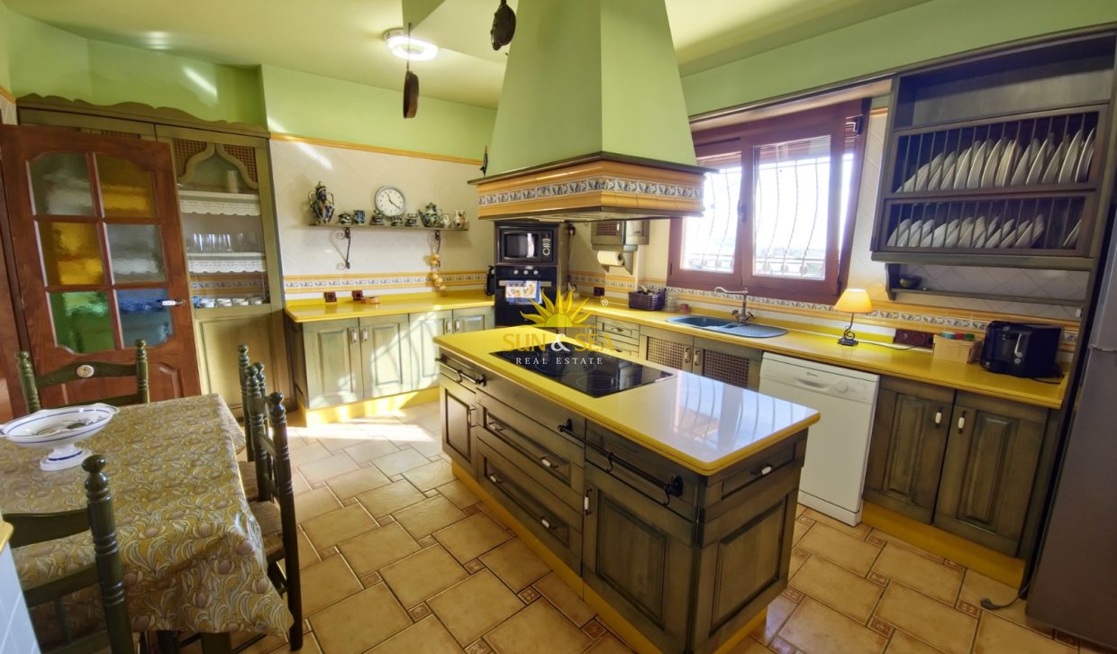 Resale - Villa - San Miguel de Salinas