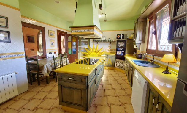 Resale - Villa - San Miguel de Salinas