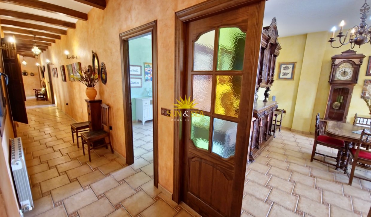 Resale - Villa - San Miguel de Salinas