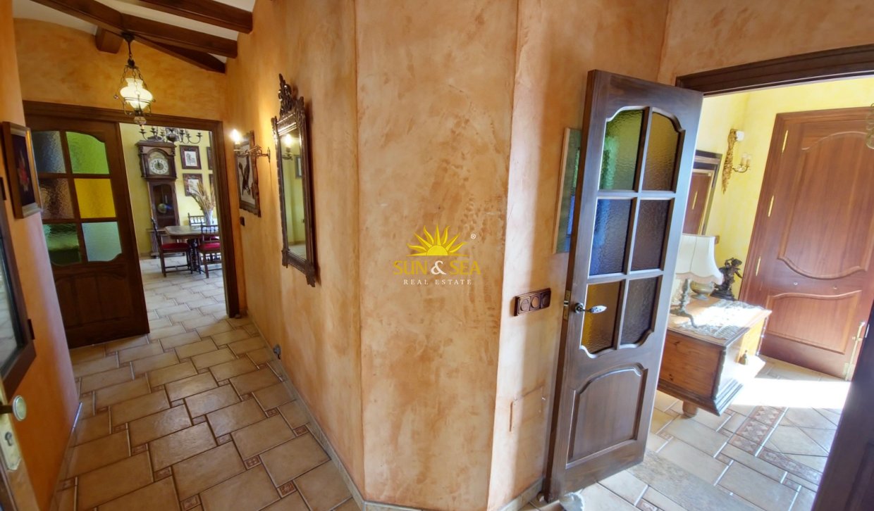 Resale - Villa - San Miguel de Salinas