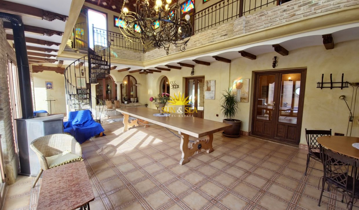 Resale - Villa - San Miguel de Salinas