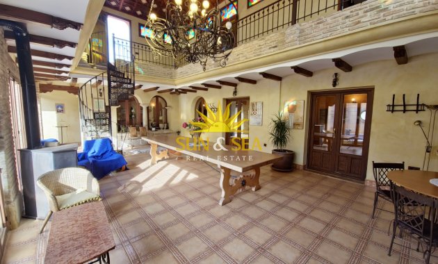 Resale - Villa - San Miguel de Salinas