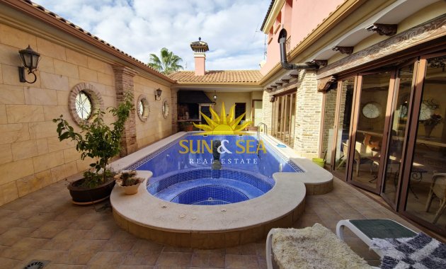 Resale - Villa - San Miguel de Salinas