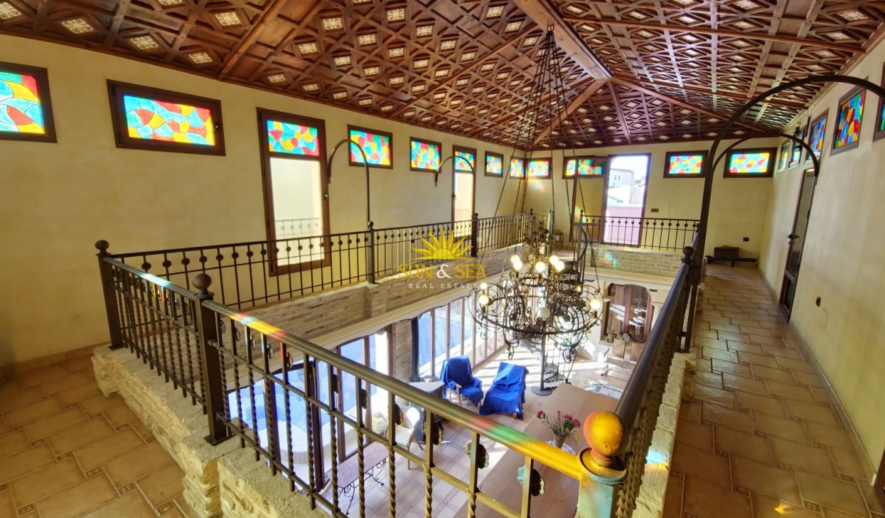 Resale - Villa - San Miguel de Salinas