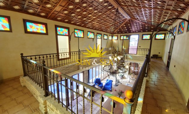 Resale - Villa - San Miguel de Salinas