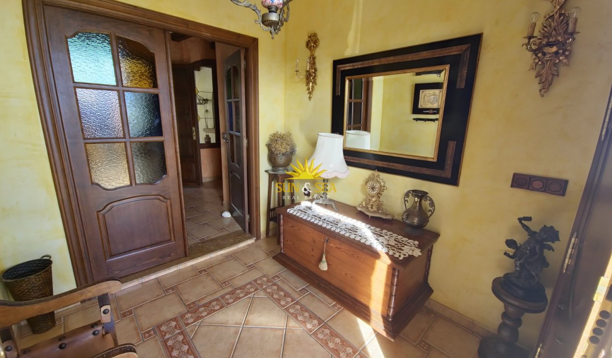 Resale - Villa - San Miguel de Salinas