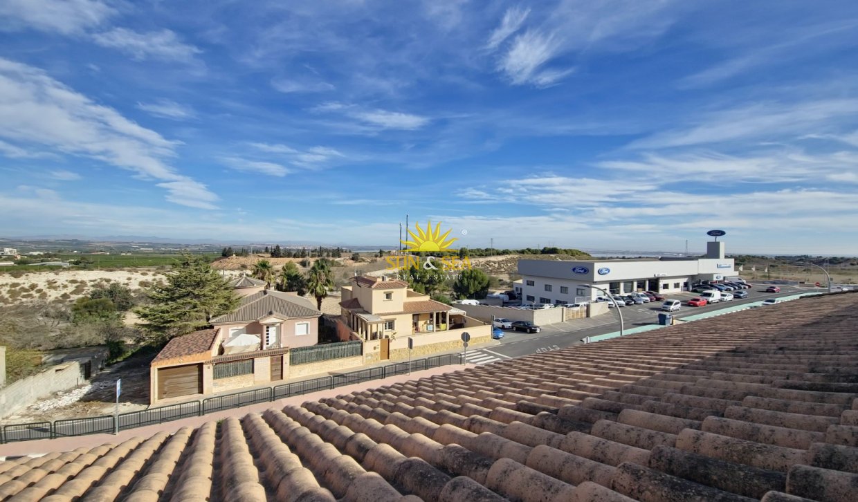 Resale - Villa - San Miguel de Salinas