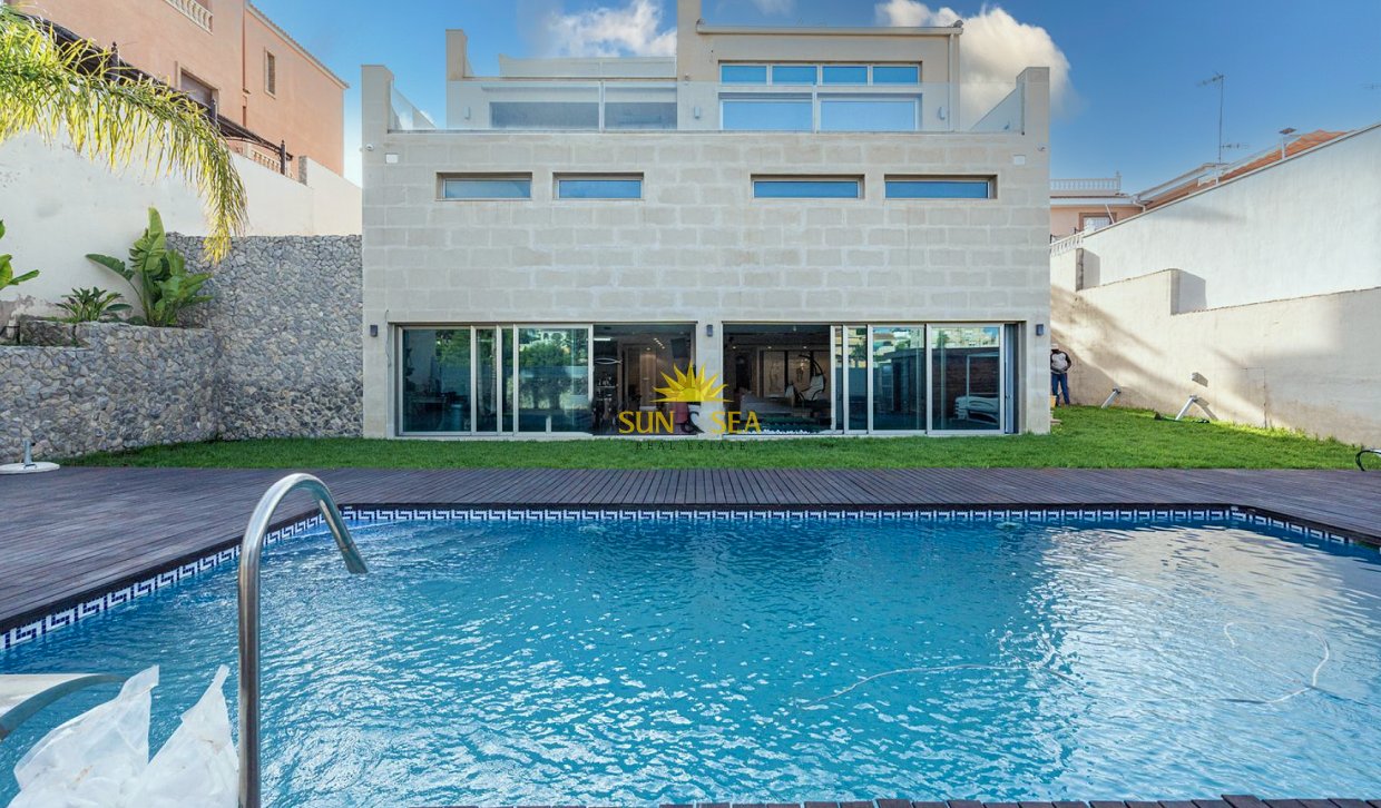 Long Term Rental - Villa - Torrevieja - Los Balcones - Los Altos del Edén