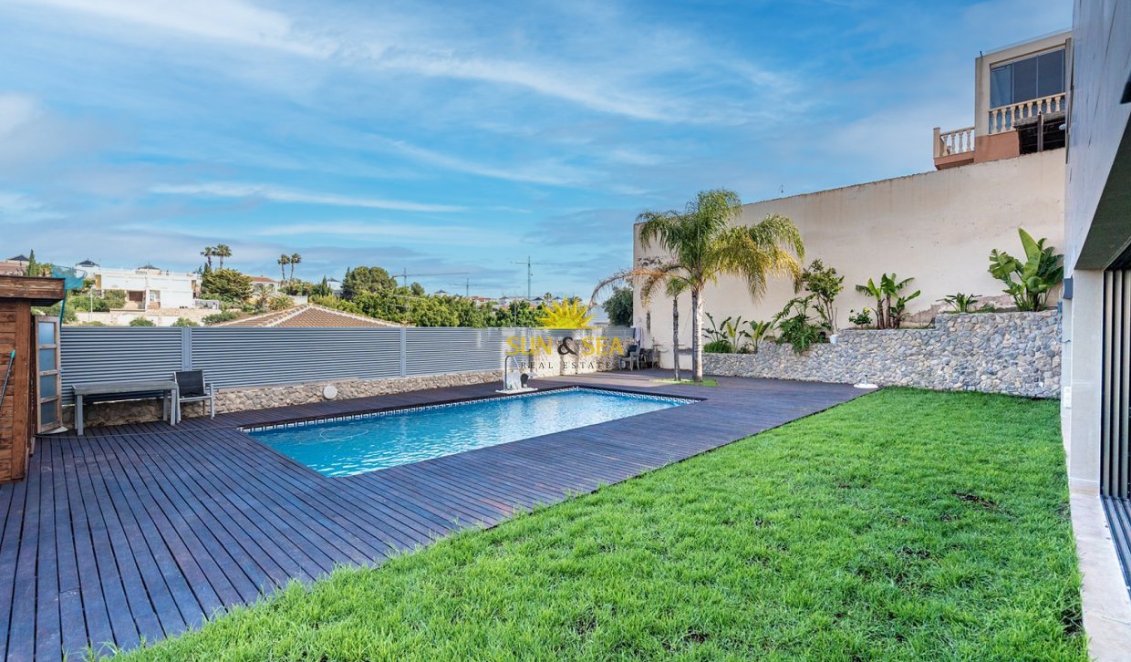 Long Term Rental - Villa - Torrevieja - Los Balcones - Los Altos del Edén