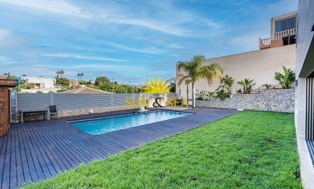 Long Term Rental - Villa - Torrevieja - Los Balcones - Los Altos del Edén