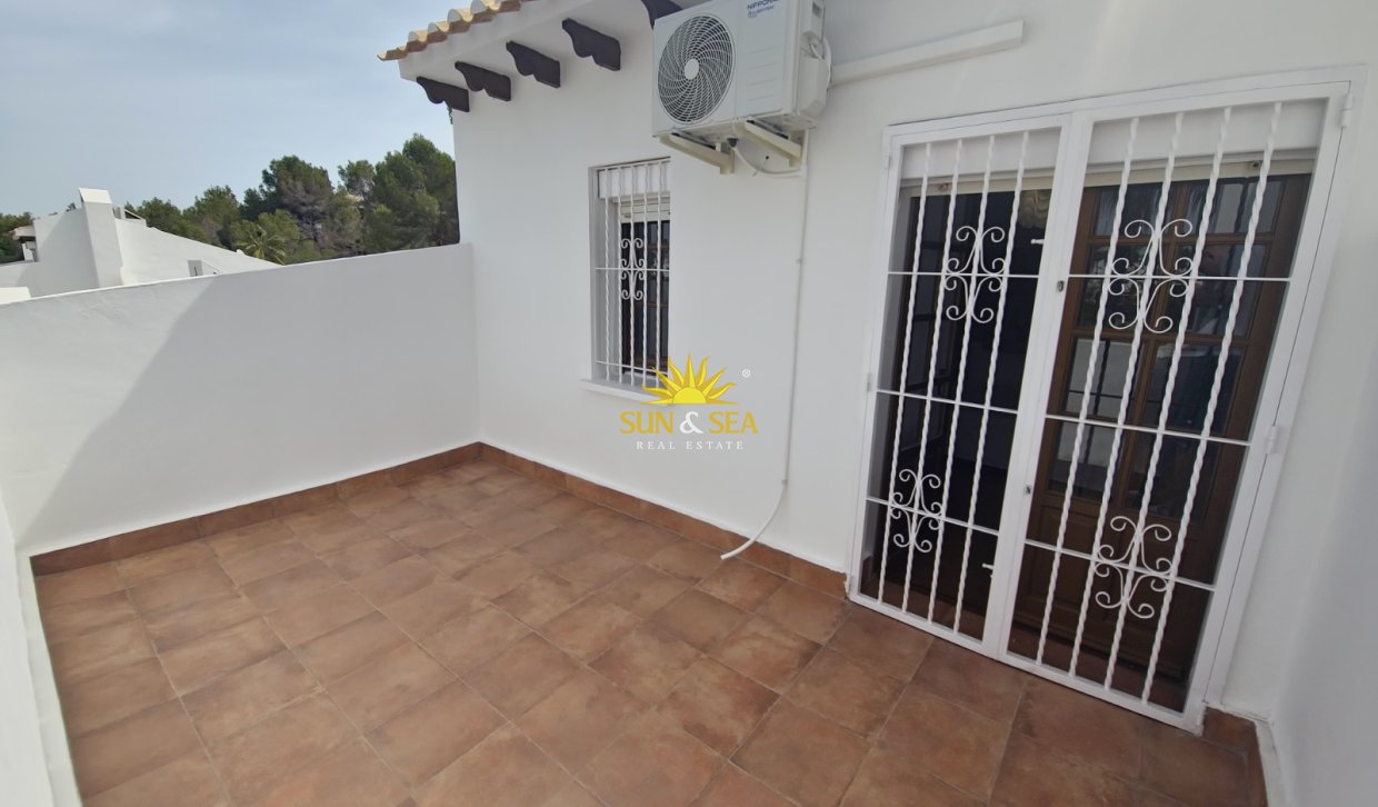Location à long terme - Townhouse - Orihuela Costa - Villamartín
