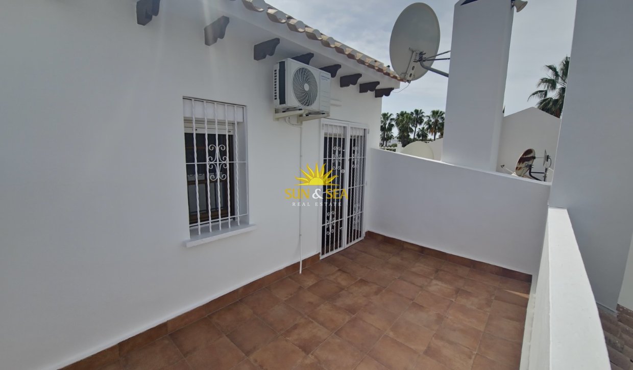 Location à long terme - Townhouse - Orihuela Costa - Villamartín