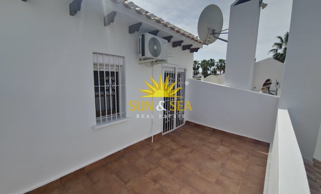 Location à long terme - Townhouse - Orihuela Costa - Villamartín