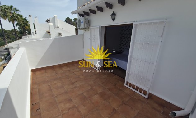Location à long terme - Townhouse - Orihuela Costa - Villamartín