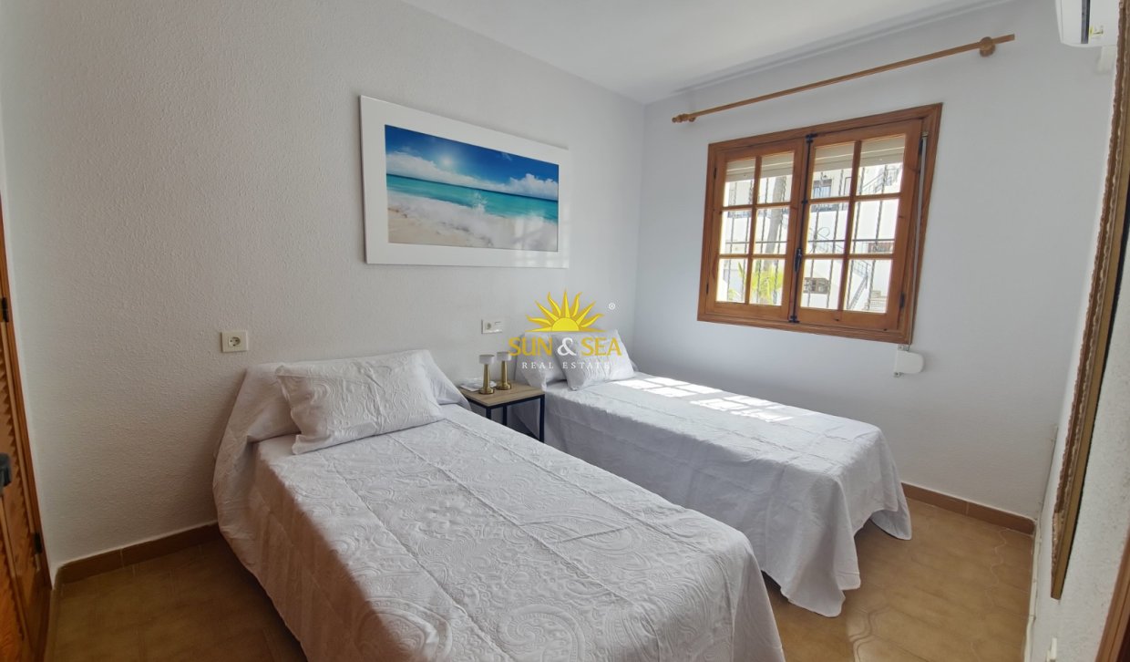 Location à long terme - Townhouse - Orihuela Costa - Villamartín