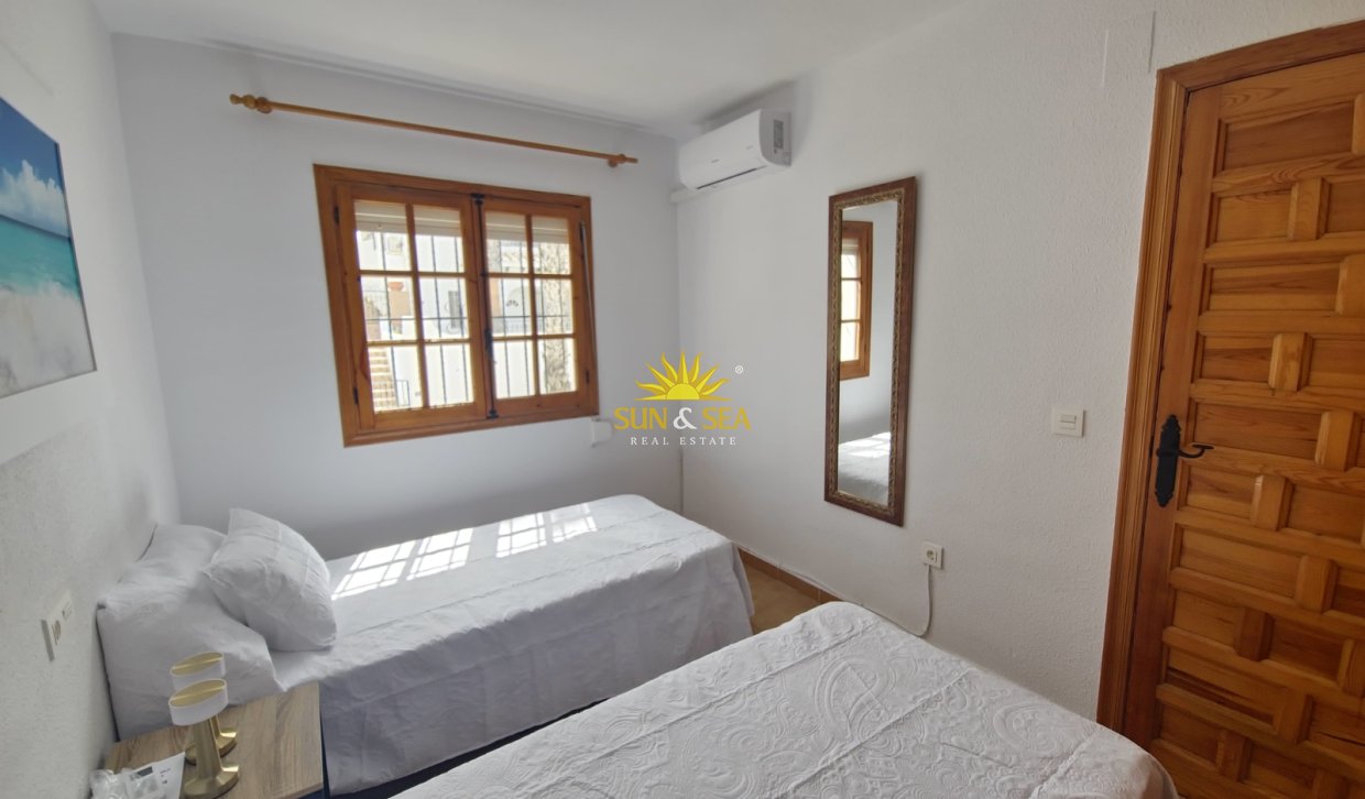 Location à long terme - Townhouse - Orihuela Costa - Villamartín
