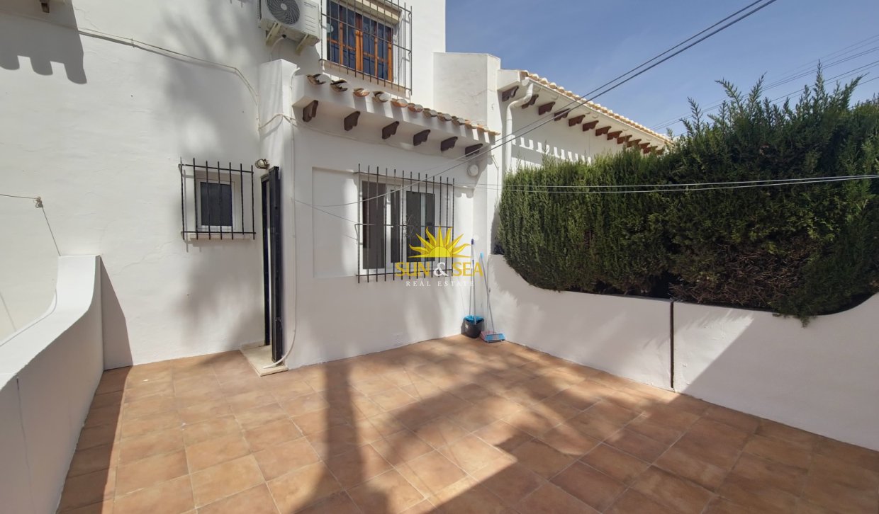 Location à long terme - Townhouse - Orihuela Costa - Villamartín