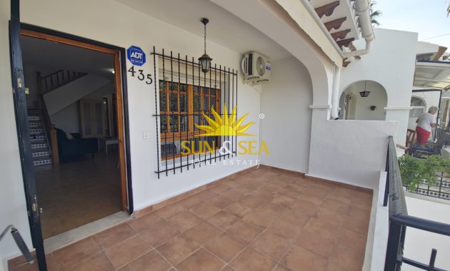 Location à long terme - Townhouse - Orihuela Costa - Villamartín