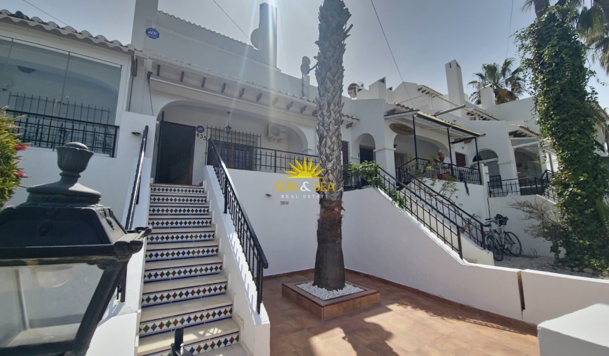 Location à long terme - Townhouse - Orihuela Costa - Villamartín