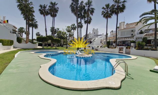 Location à long terme - Townhouse - Orihuela Costa - Villamartín
