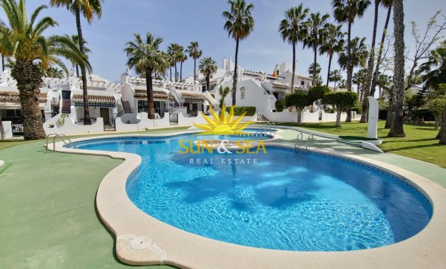 Location à long terme - Townhouse - Orihuela Costa - Villamartín