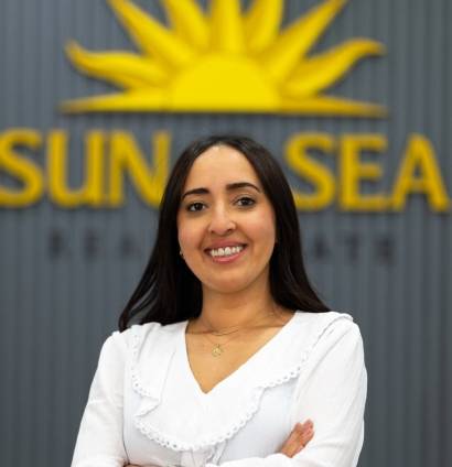 Zineb Benouiz